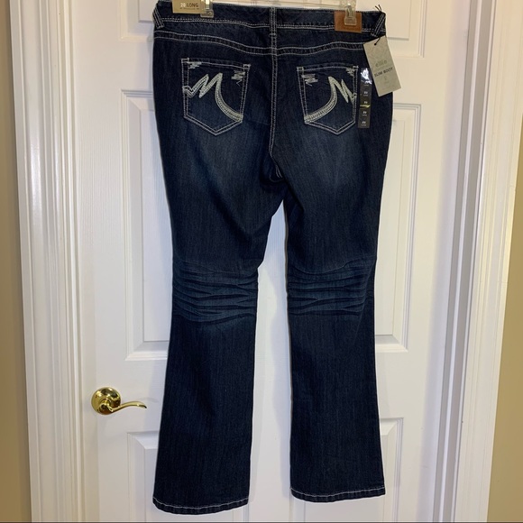 Maurices NWT Ellie Straight Fit Slim Boot Size20L - Picture 5 of 9